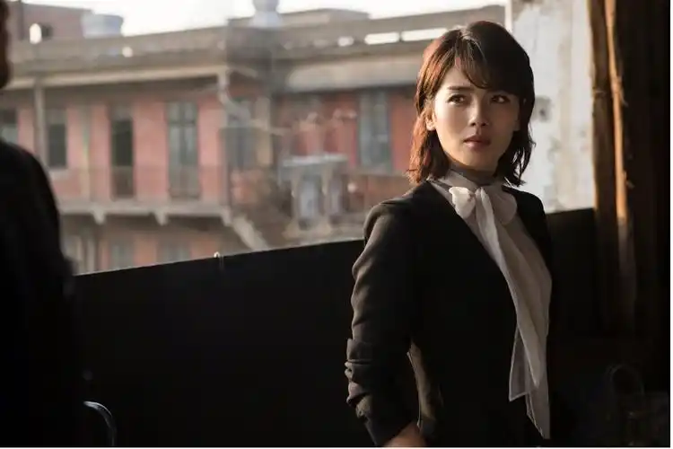 盘点女星们的职场造型 殷桃徐洁儿演绎迷人女霸总