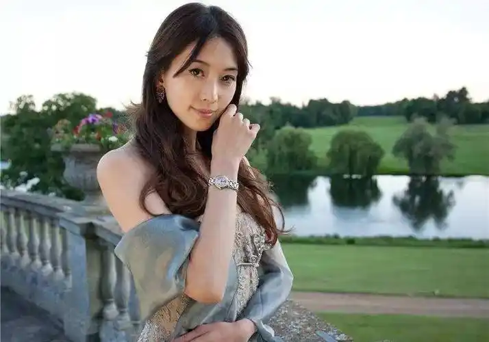 原创原创45岁林志玲嫁国外老公一改往日风格优雅知性的女神一去难回