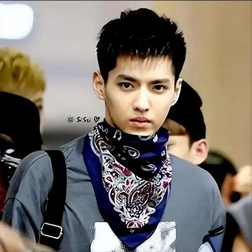 从顶流到弃子吴亦凡狱中发胖20斤我还是不敢看他妈妈的朋友圈