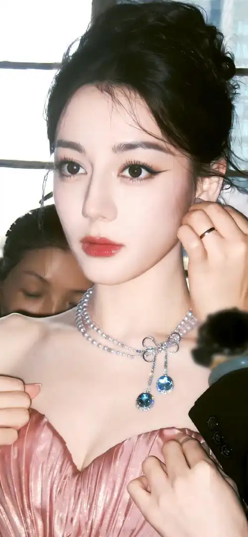 存一些迪丽热巴壁纸#迪丽热巴