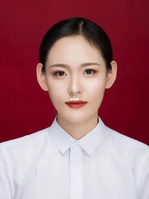 工作两年正装照的变化