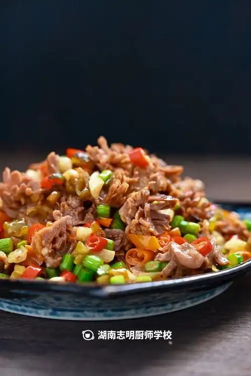 61 使鸡胗既脆又嫩的方法61 焯水及氽水的区别61 菊花鸡胗的改