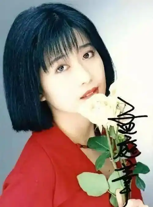 孟庭苇:不是天后胜似天后,传唱一个时代的现象级歌者_公主_月亮_专辑