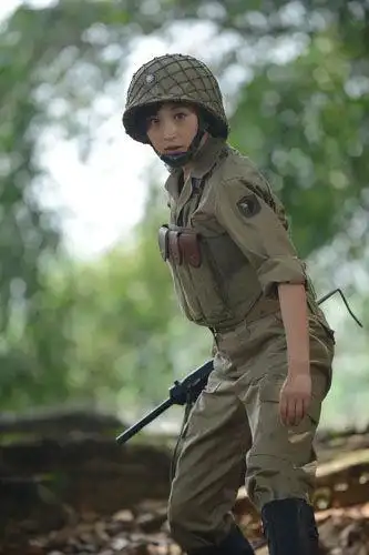 07 18:08:44 新浪娱乐 《烽火铁骑》傅淼 傅淼变铁血玫瑰 剧照 《烽火