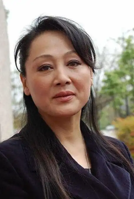 王姬的最新照片,简直不像是奶奶那一辈的人!