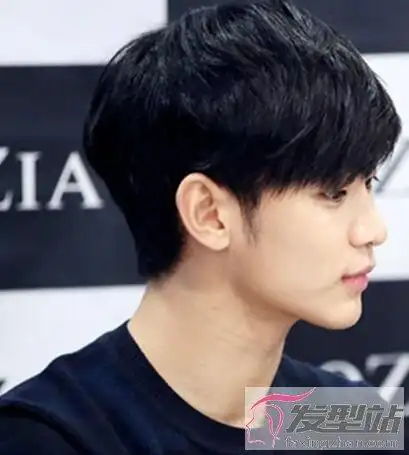 男生鬓角怎么留好看 选对发型帅气度爆表