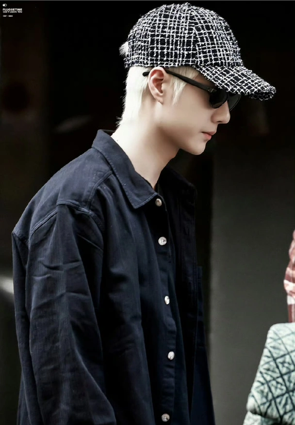 这两天有关王一博染了头发这件事绝对可以算得上一件可以被拿出来博博