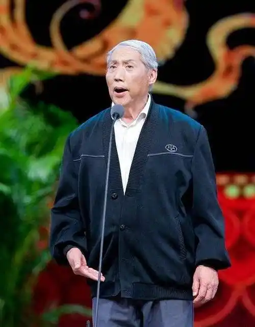 京剧样板戏是一个不可超越的高峰,歌颂工农兵是演员从内心表达的_革命