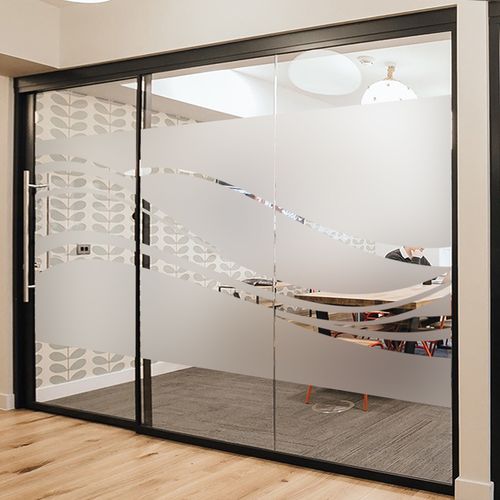 定制办公室对开门窗装饰玻璃贴纸logo尺寸可定制透明镂空玻璃贴膜