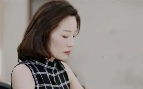 《少年派》大补汤的碗是钱三一妈妈设计的,田老师生活照腿超长