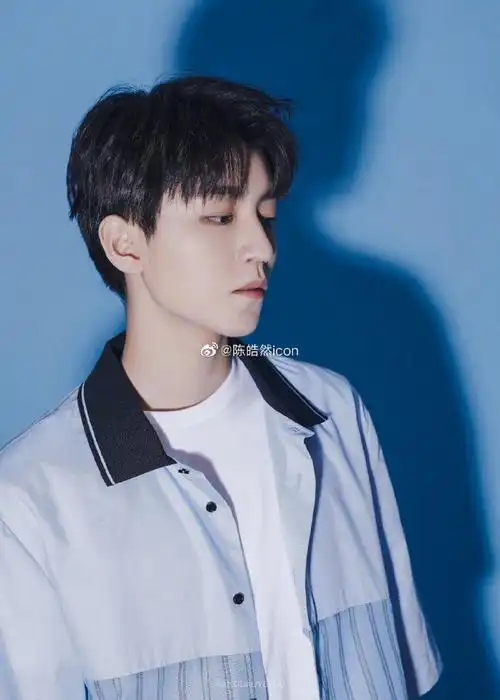 王俊凯生日写真