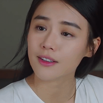 马思纯好奇宝宝眼神gif动图_动态图_表情包下载_soogif