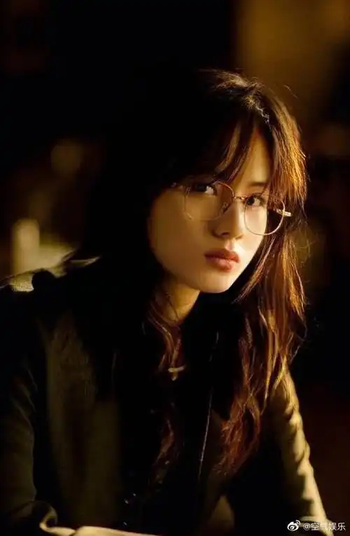 妹果然男孩子漂亮起来就没女孩子什么事了大家喜欢胡先煦的女装造型吗