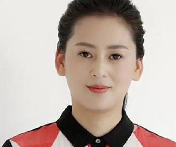 黄澜几段婚史因与丈夫理念不同而离婚了