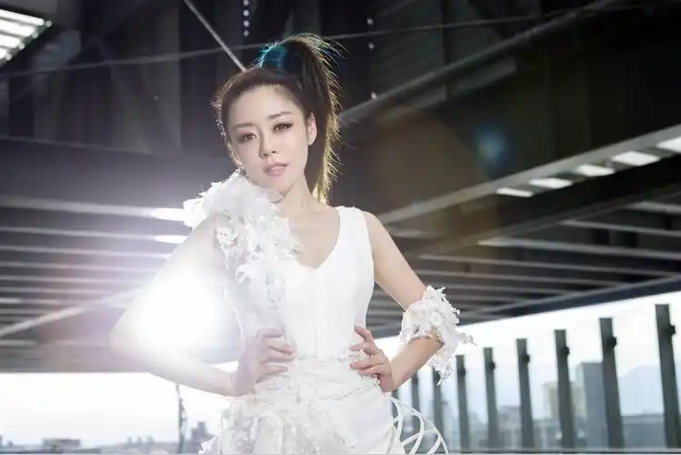 "超女冠军"空降荷兰花海,你准备好了吗?