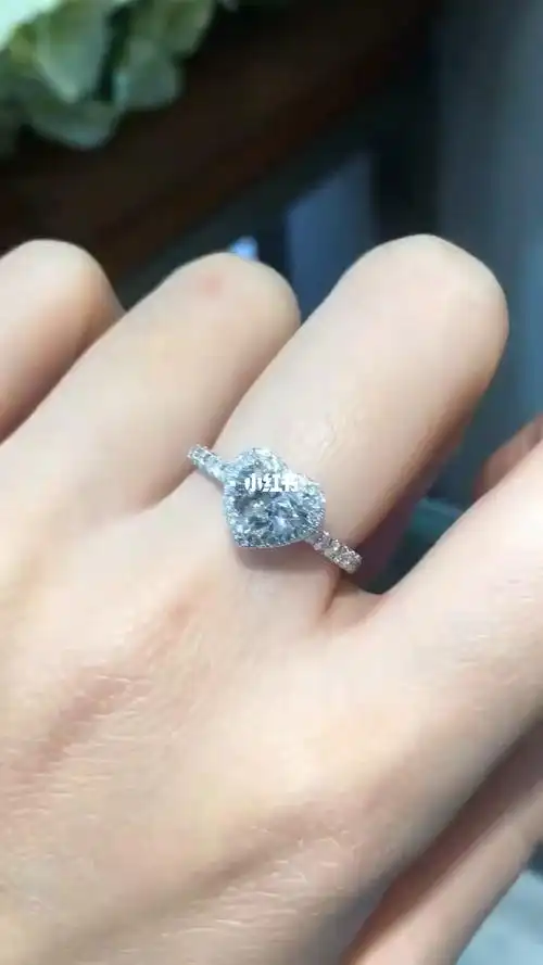 15克拉心形钻戒