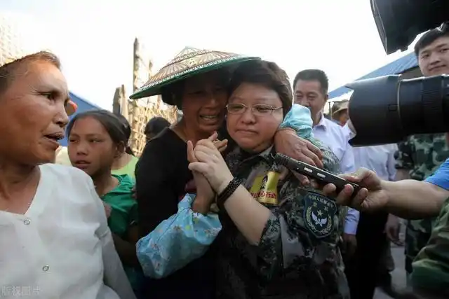 疫情当下,为什么韩红会宁愿倾家荡产也要做公益呢?