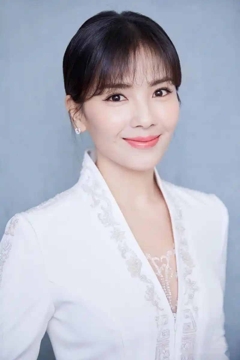 【"刘涛春节不放假"之中国文联春节联欢会】金曲串烧,致敬金庸,带出