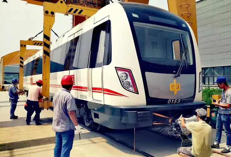 荥阳郑州地铁厢1号线第53列物流圆满完成18年6月14号6月15号