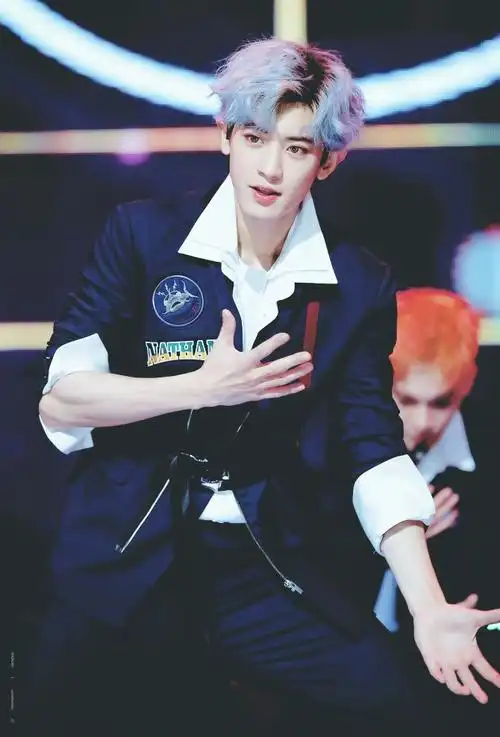 朴灿烈powermcd打歌修图