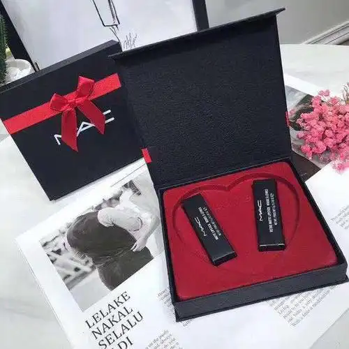 朋友圈怎么低调晒礼物 发朋友圈晒礼物的短语