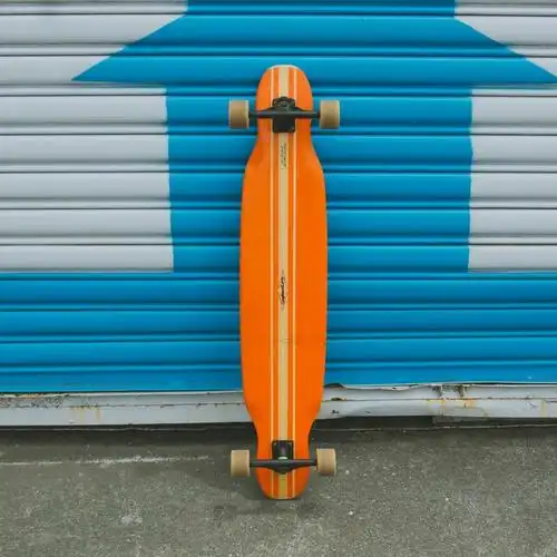 夏天就是要滑板!和 pinkoi 长板达人阿金一起去路上冲浪吧!