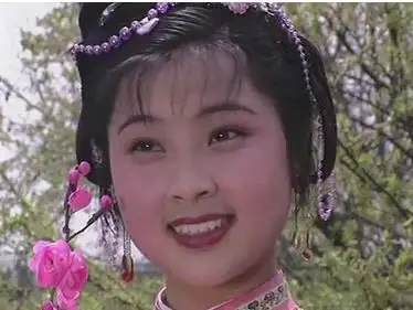 我看婴宁之一笑三百年