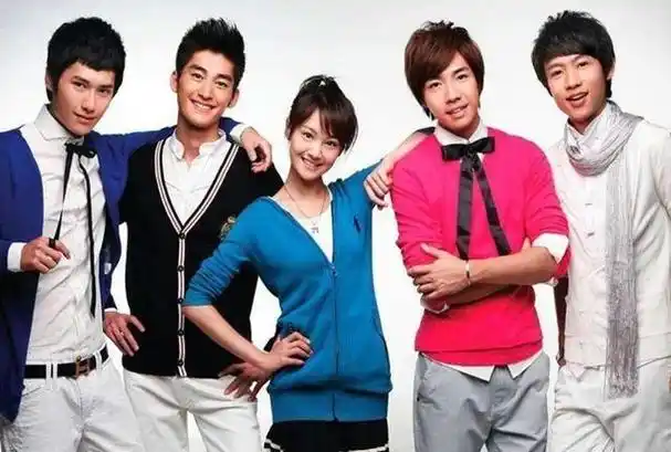 播出11年,主演们的事业与生活差距还是很大的,郑爽经历了张翰,胡彦斌