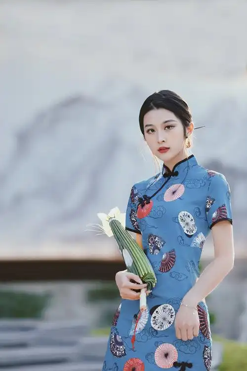 旗袍人像 中国风人像摄影 (模特:小乔 2021年11月14日 佛山建发.