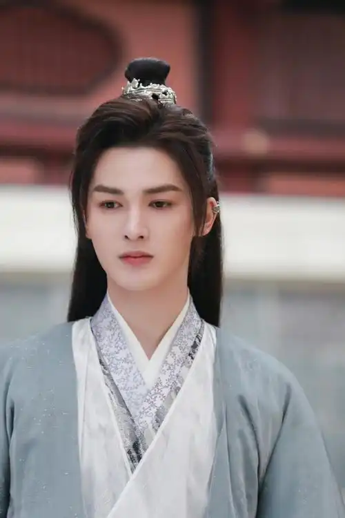 星河长明定档1130##朱正廷星河长明古装造型##朱正廷翼无忧##朱正廷