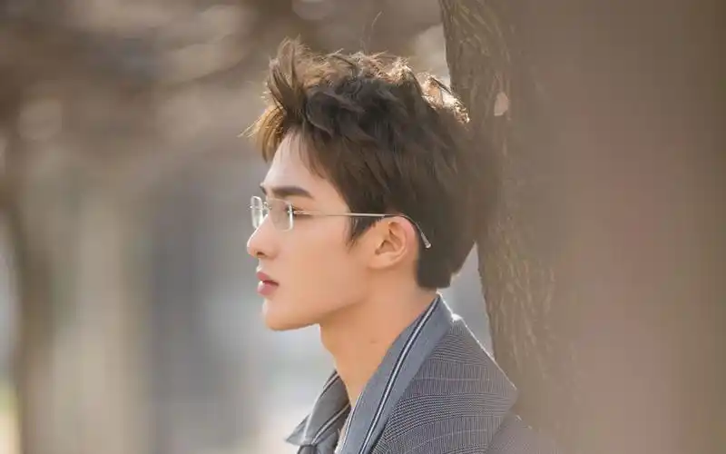 [朱正廷].巴黎之行