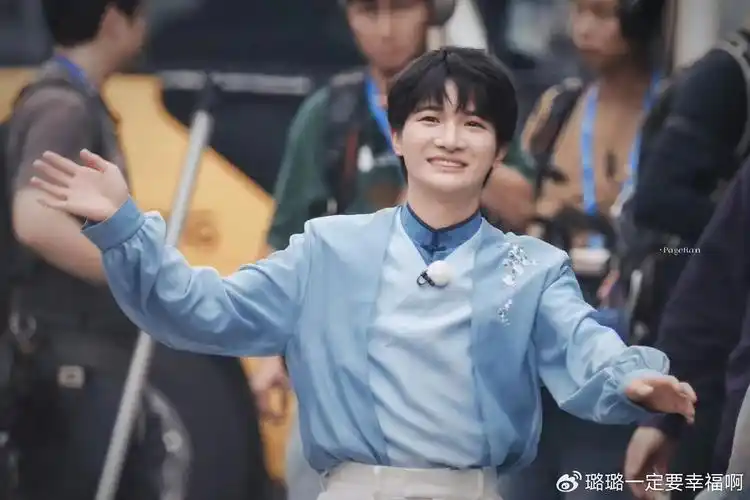 周深新专辑反深代词先行曲蜃楼上线即爆火网友好听得很突出