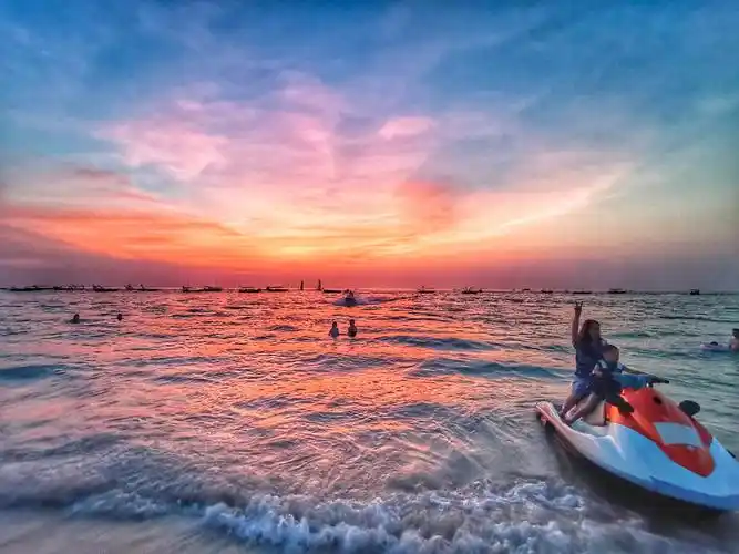 北海61涠洲岛61石螺口海滩夕阳