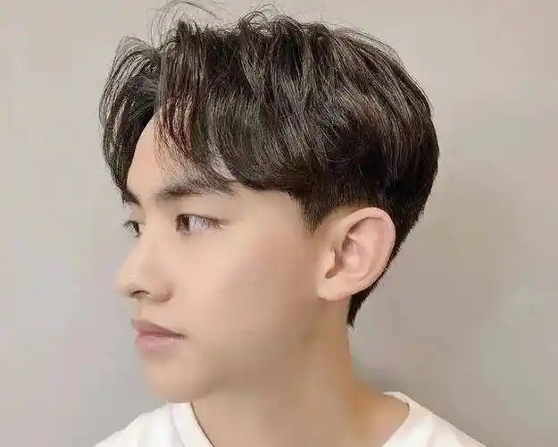 男生流行这几款发型,每一款都很帅_头发_显得_造型