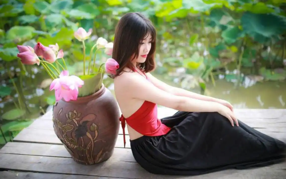 抖音2018越南美女pk中国网红