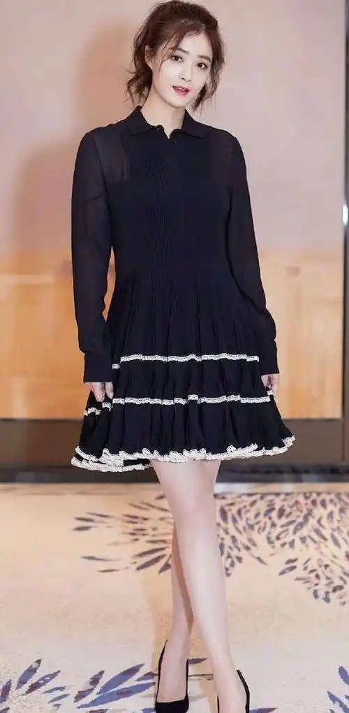 蒋欣骨架有点大,可是会穿搭的她,也能展现女人娇小的一面_条纹_设计