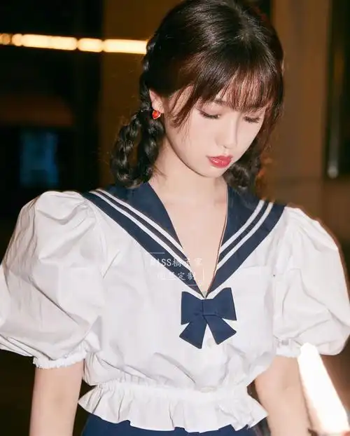 虞书欣同款白色海军短袖衬衫泡泡袖短短款学院衬衫
