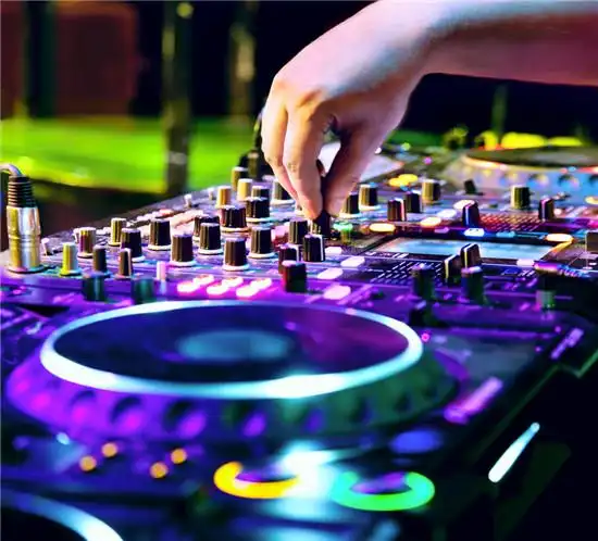 靓丽打碟现场图片