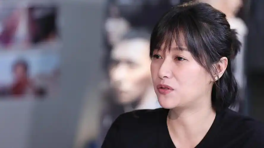 两位文艺女聊事业,谈爱情,金句频出,更多精彩敬请收看!