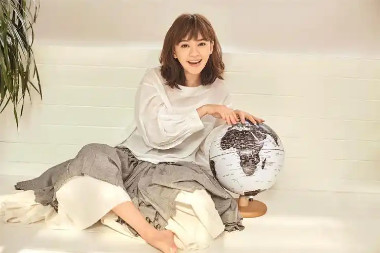 回顾看似清纯实则海王嫁给导演后的陈意涵如今过得怎样