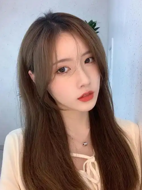 八字刘海怎么剪才好看