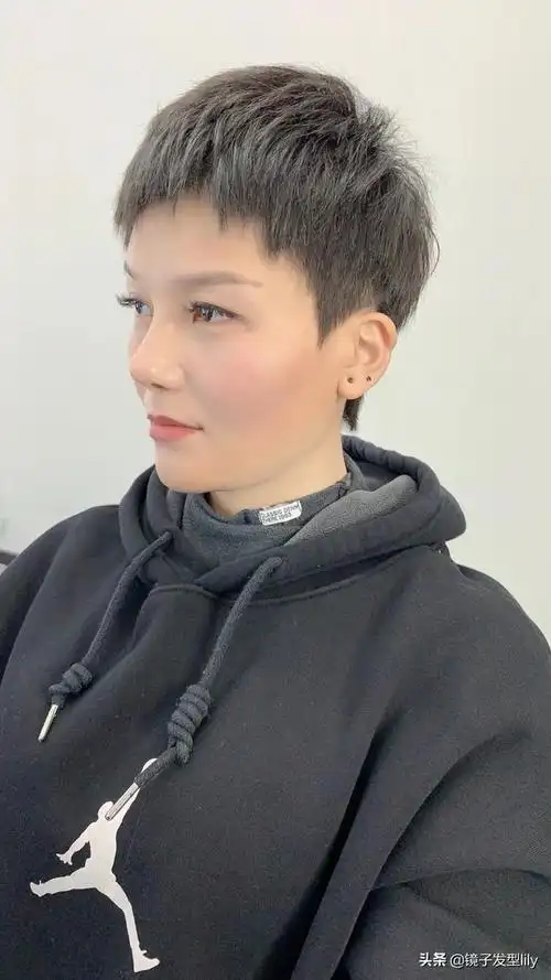 40岁女短发发型图片,40岁女人最有气质发型短发(今夏发型这样剪)