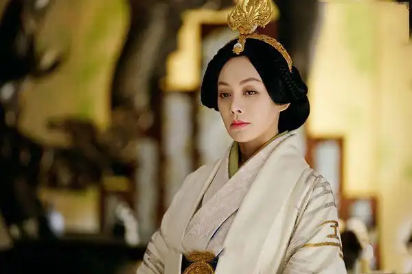 皓镧传王后赵王有什么故事当初信誓旦旦的爱只剩下利益