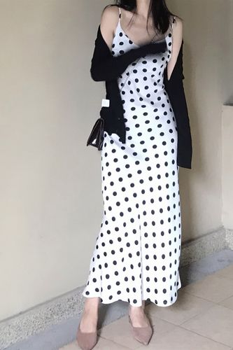 大波点吊带裙到脚踝性感外穿雪纺长裙子 v领黑白色复古修身连衣裙