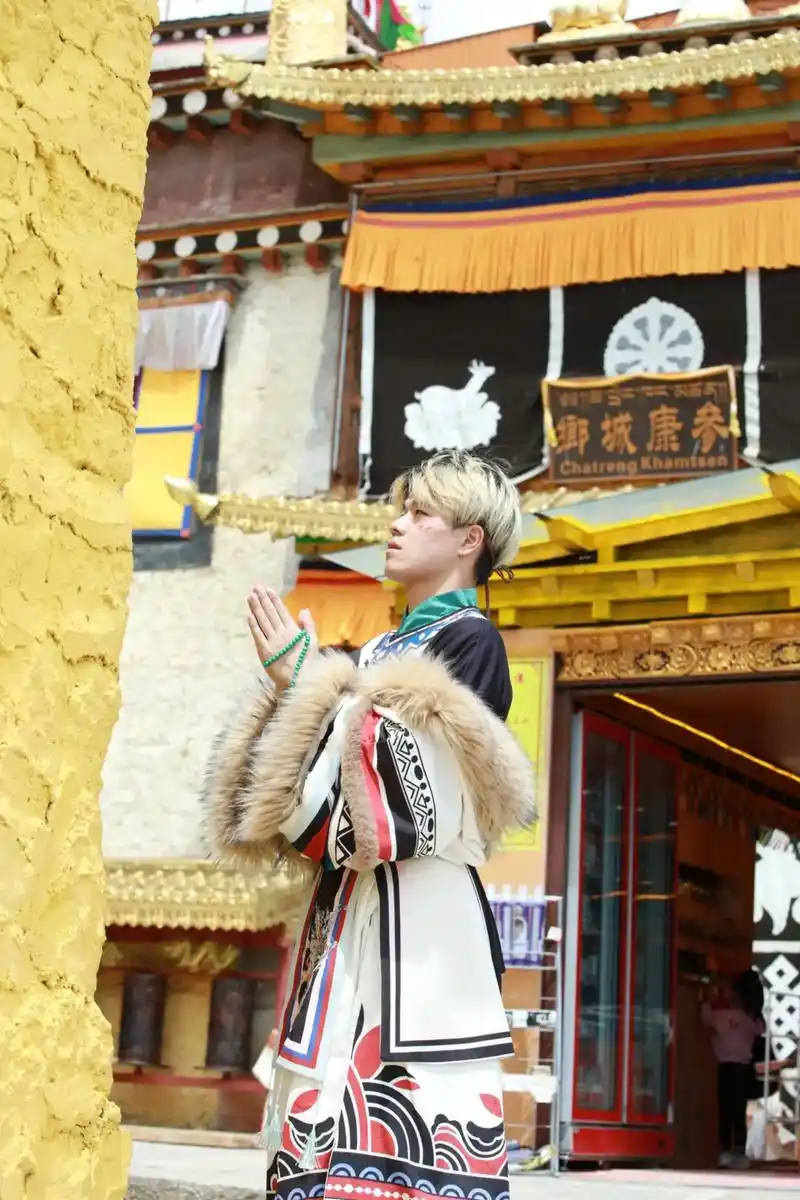 这段旅程干了我之前从来不敢干也不敢想的事情一个人旅行一个人爬玉龙