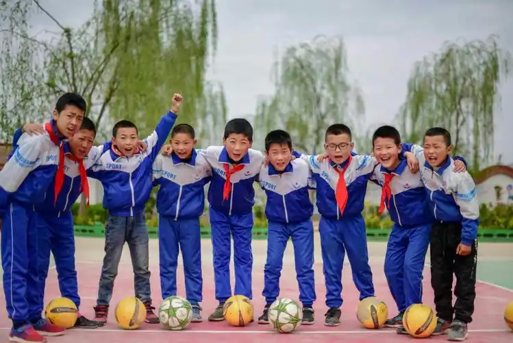 兴趣引领学生,课堂无限精彩――秦安县叶堡镇何坪小学