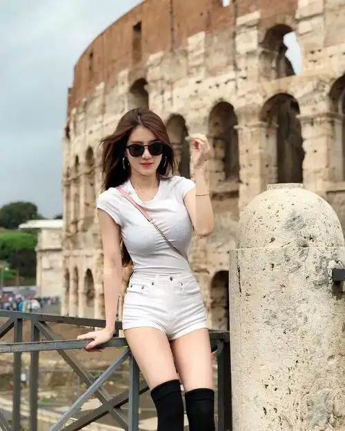 女神专题74:天菜女神cherry quahst 魔鬼身材迷倒众生!