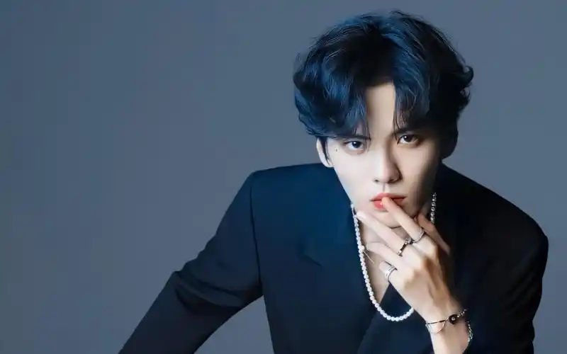 染了蓝色头发的毕雯珺,更帅了,集美们,给我冲!