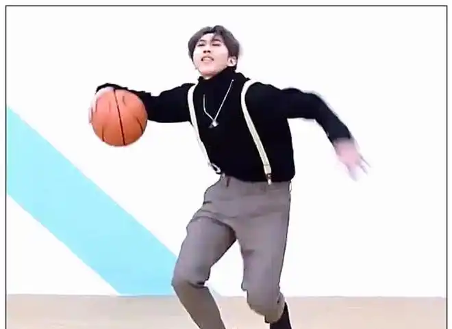 蔡徐坤打篮球成考卷,看清选择题目的瞬间,ikun:欺人太甚_网易订阅