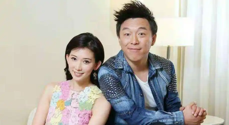 黄渤追了她13年终如愿,成名后仍不离不弃,今46岁被他宠上天_小欧_妻子